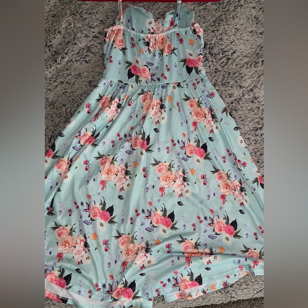 NWOT- Beautiful Floral Sundress in Size Small. Brand New! - Picture 14 of 16